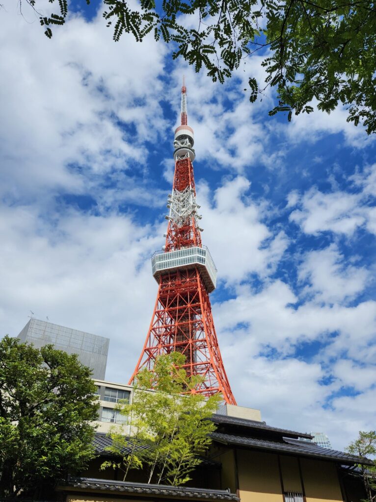 東京タワーへ